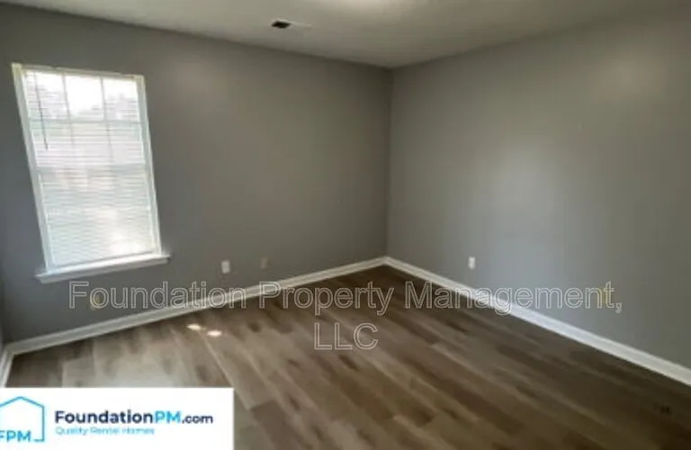 2485 Wellons Ave — Photo 13