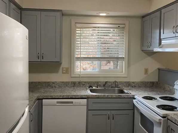 742 32nd Ave SE APT 7, Albany, OR 97322