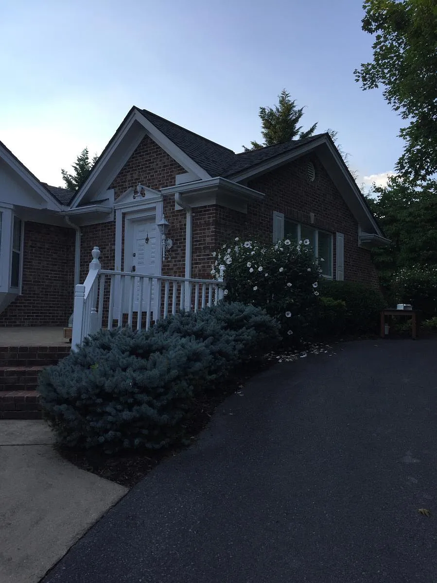 Front - 1914 Triangle Rd