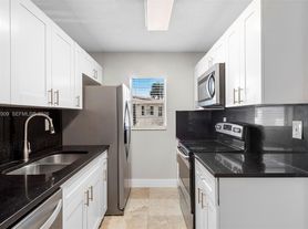 3242 Coral Ridge Dr, Coral Springs, FL