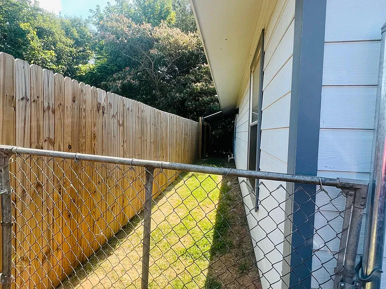506 Denison St — Photo 17