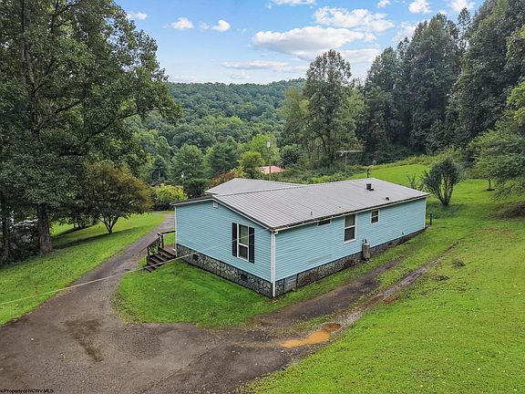 4th image of 75 Hunters Pen Dr