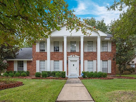 2nd image of 219 Post Oak Dr