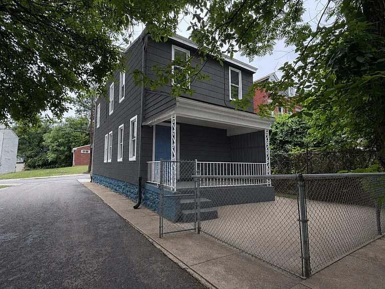 2348 McCook St — Photo 9