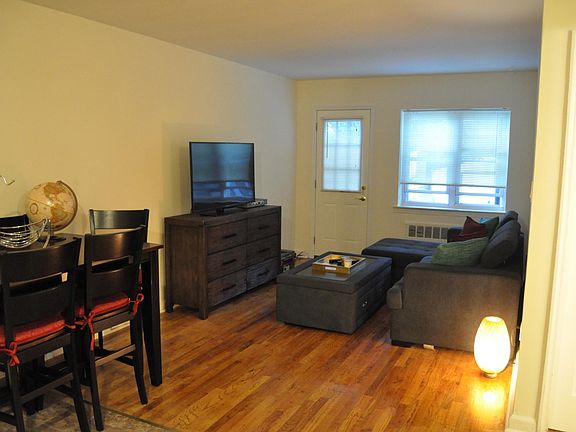 3rd image of 19812 32nd Ave Floor 1