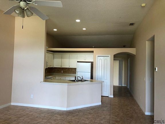 2nd image of 25 Brunswick Ln #B