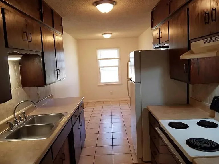 2106 N Benton Ave #B — Photo 9