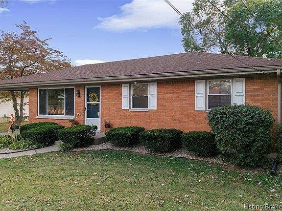3rd image of 536 E Daisy Lane