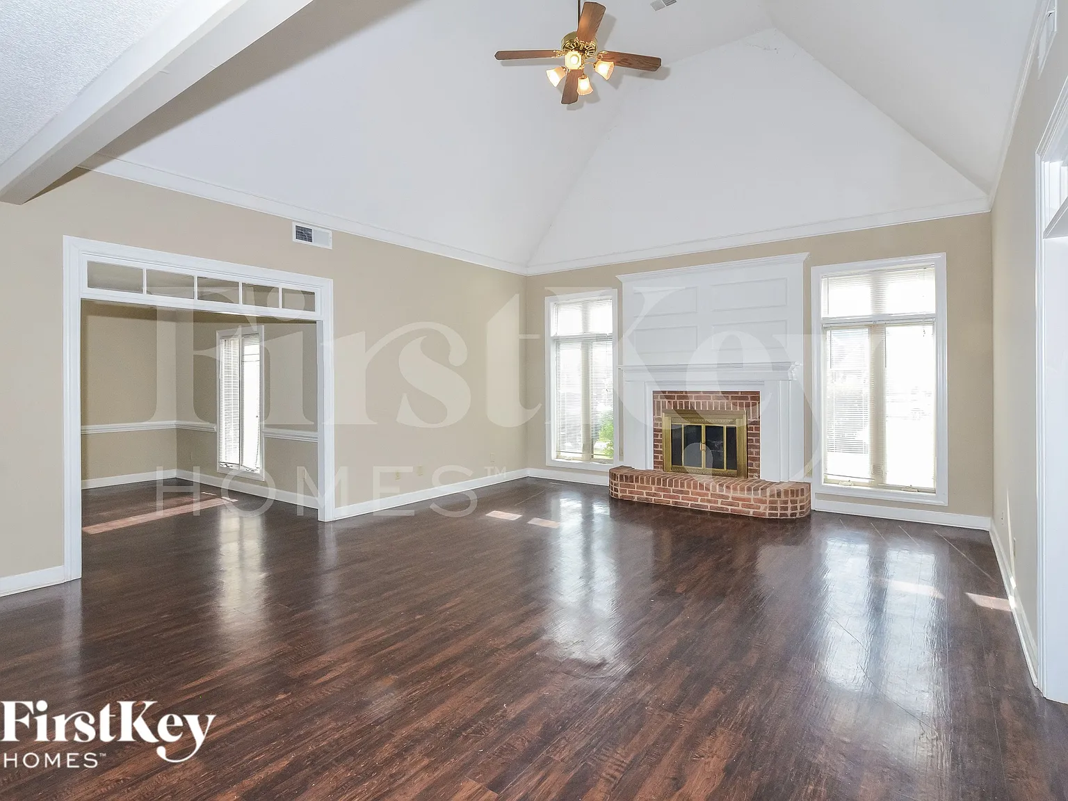 3 bed, 2.0 bath, 2893 sqft, $2,000 — Photo 4