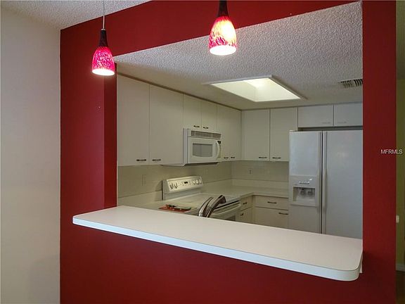 4th image of 312 Madeira Cir