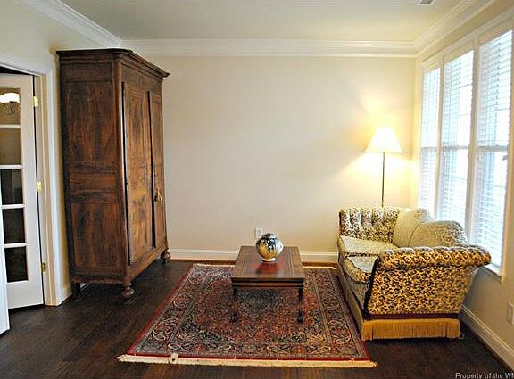 3rd image of 4305 Pond St