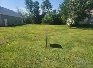 380 Anchor Ln, Middle Bass, OH 43446