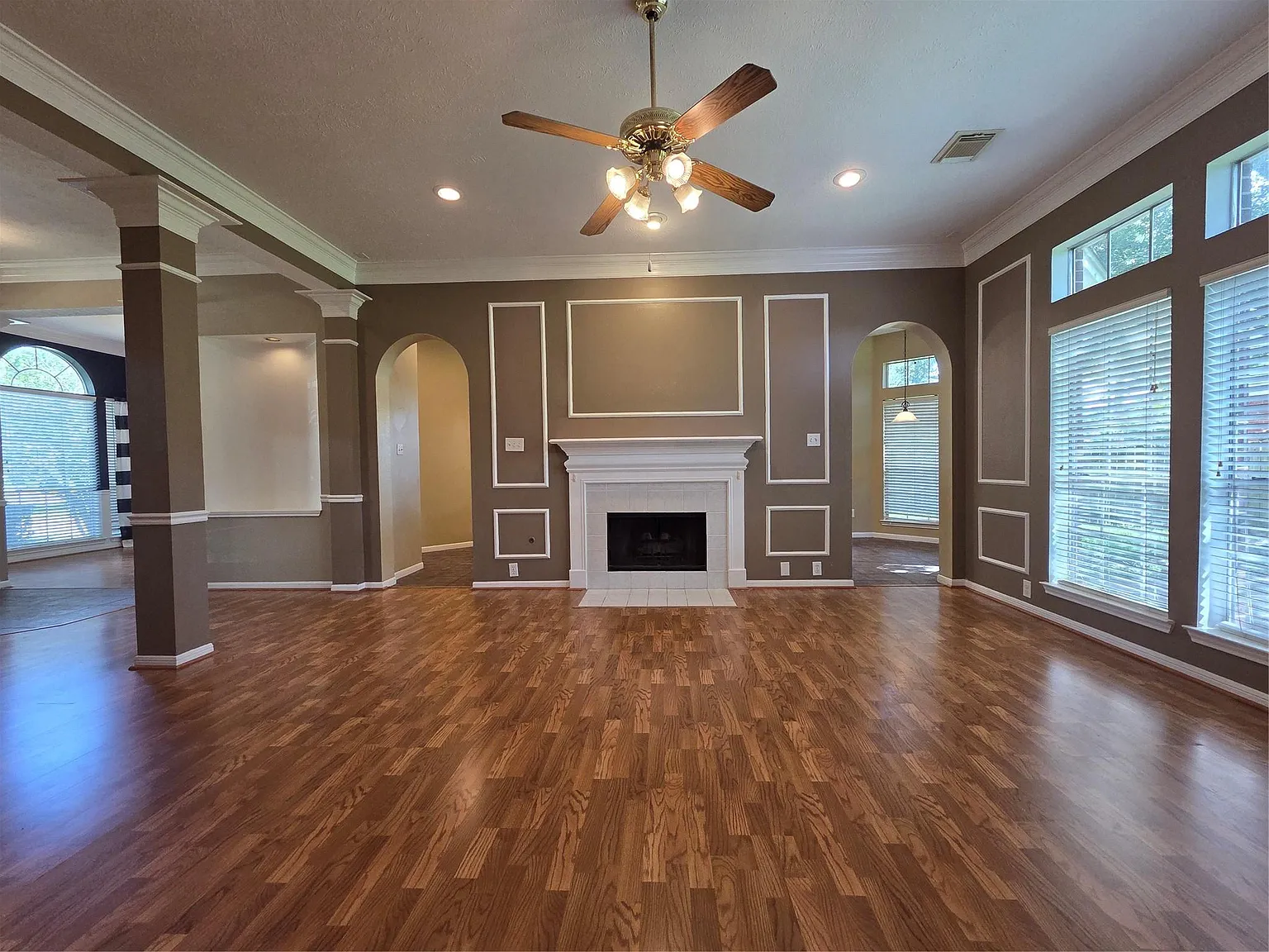 3 bed, 2.0 bath, 2094 sqft, $2,250 — Photo 4