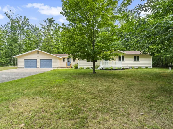 1454 Sand Rd, Cheboygan, MI 49721