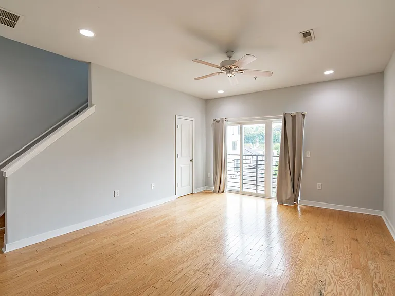 4124 Tower St — Photo 6
