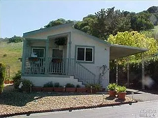48 Goya Dr photo 1
