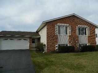 1030 Alabama Dr, Elk Grove Village, IL 60007