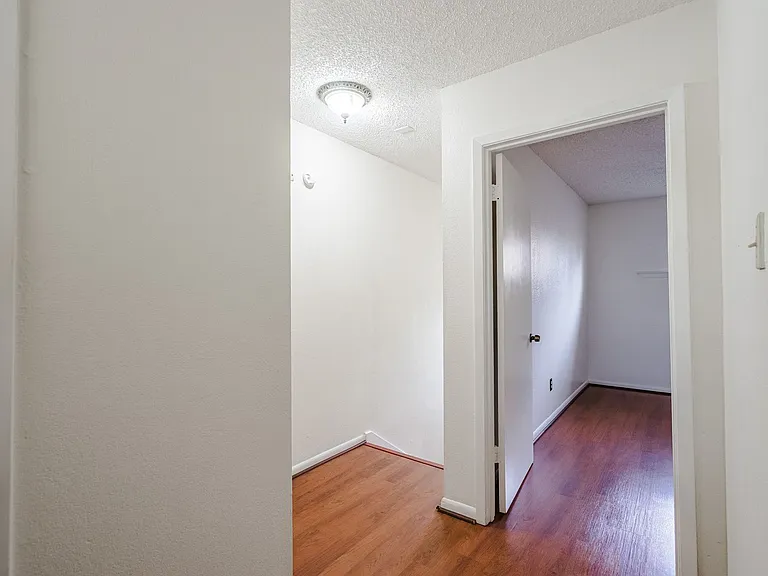 7825 Beauregard Cir — Photo 18