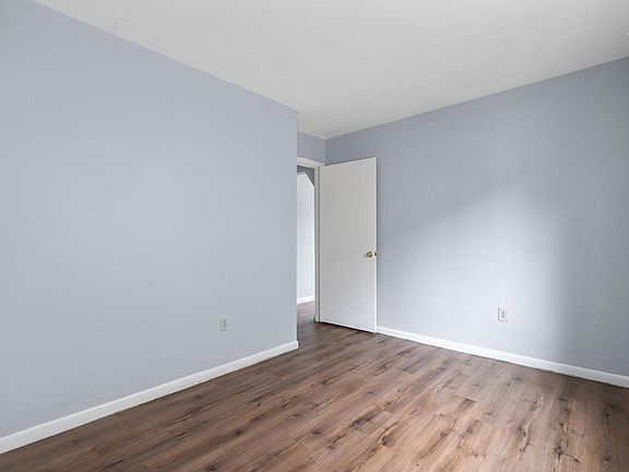 4th image of 222 Klee Ave APT B