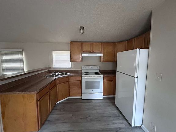 4th image of 3850 NE 91st Pl
