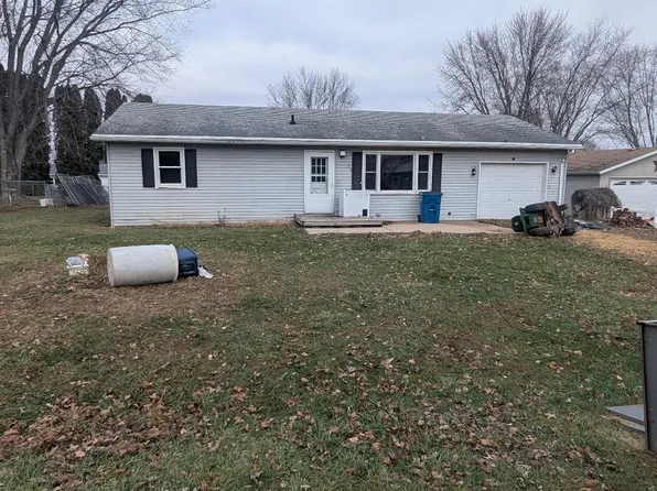 20 Academy St, German Valley, IL 61039