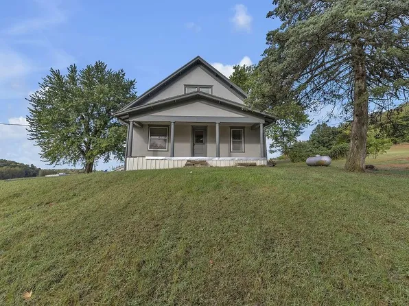9236 County Road 68, Savannah, MO 64485