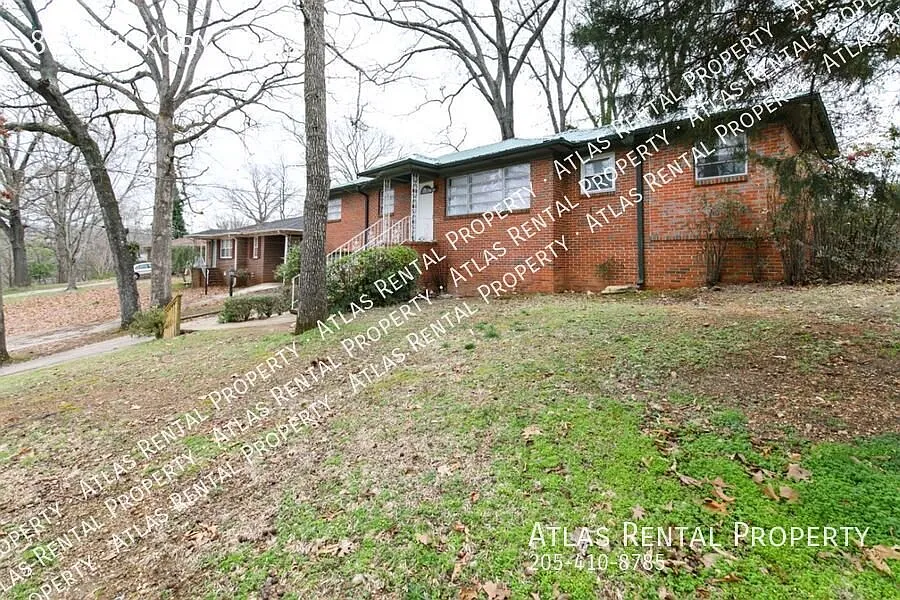 Move-In Ready Gem with Bonus Room & Attached Garage! — Photo 2
