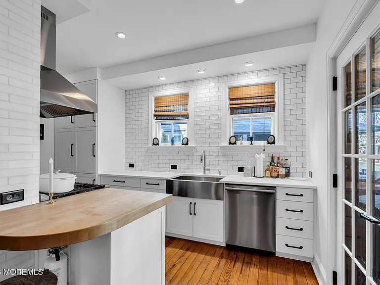 62 Webb Ave — Photo 9