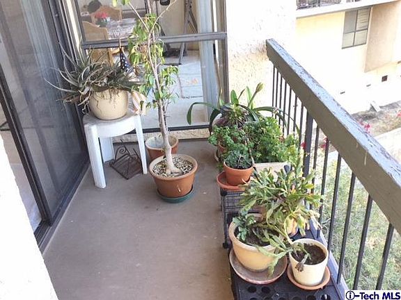 3rd image of 664 Vallejo Villas