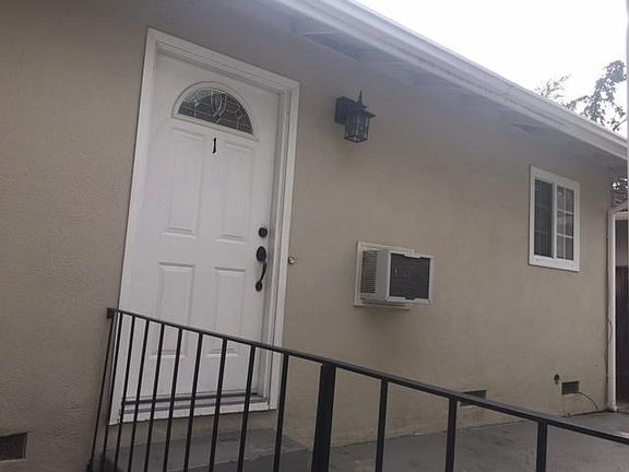 4th image of 794 Cornell Dr Unit 1