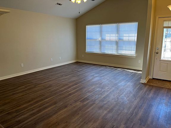 2nd image of 561 Tamarron Dr