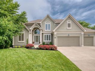 2516 SW Winterbond Cir, Lees Summit, MO 64081