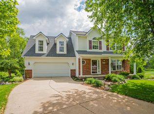 10035 Heatherway Dr, Pinckney, MI 48169