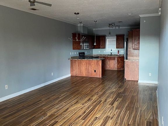 2nd image of 6066 Village West Ln
