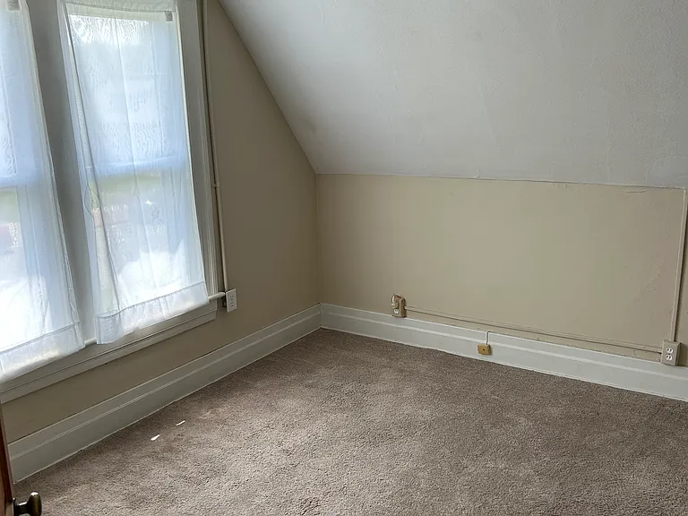 421 Brown Ave #1 — Photo 5