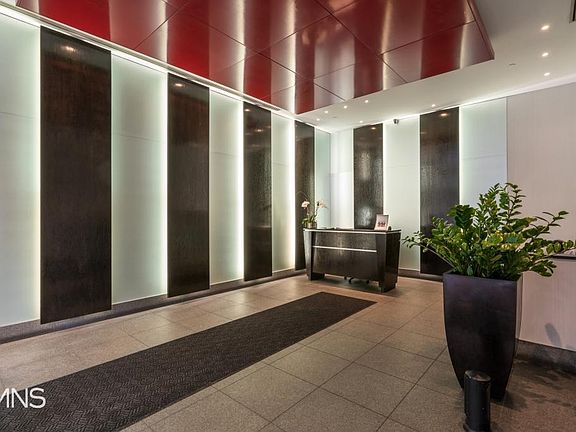 5th image of 464 W 44th St APT 6C