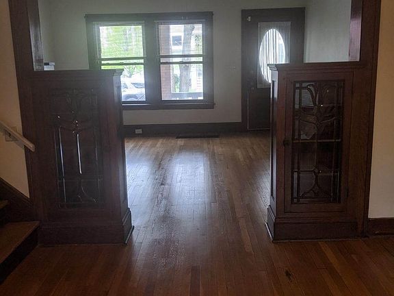 2nd image of 2117 W 42nd St #2