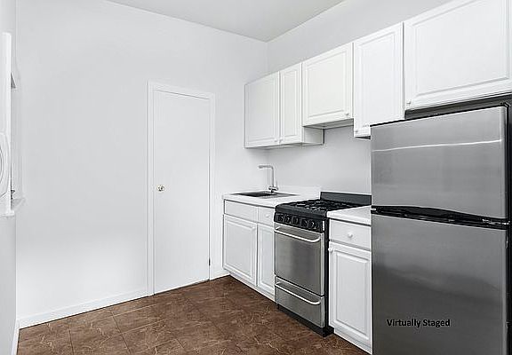 3rd image of 1431 1st Ave APT 3FN