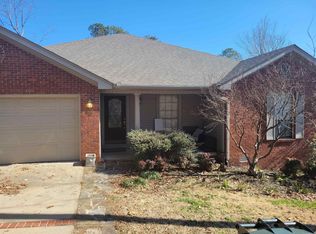 85 Woodlore Cir, Little Rock, AR 72211