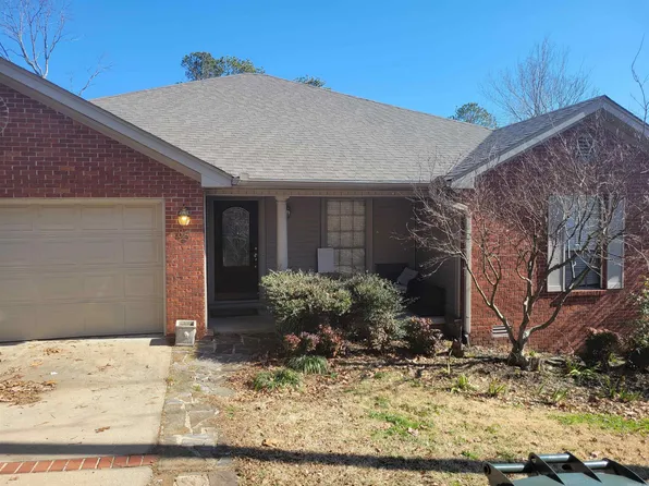 85 Woodlore Cir, Little Rock, AR 72211