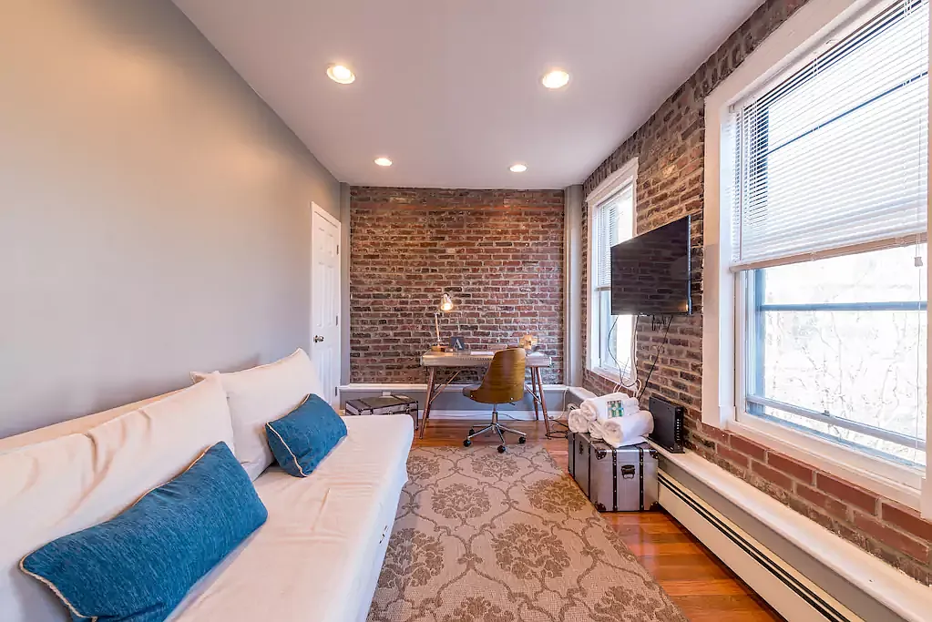 2 bed, 750 sqft, $3,800 — Photo 3