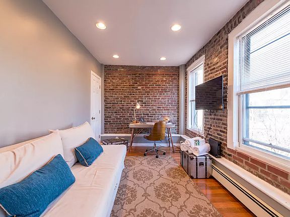 3rd image of 15 Garden St #7
