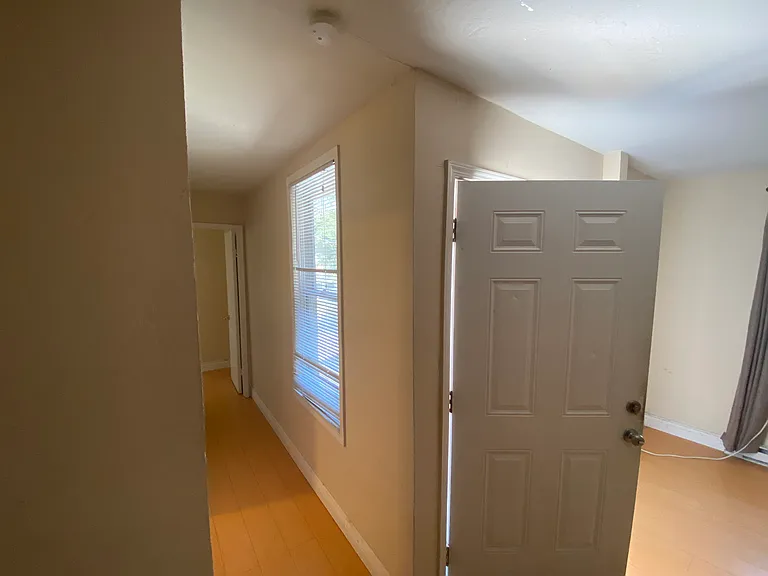 458 N 4th St #2 — Photo 5