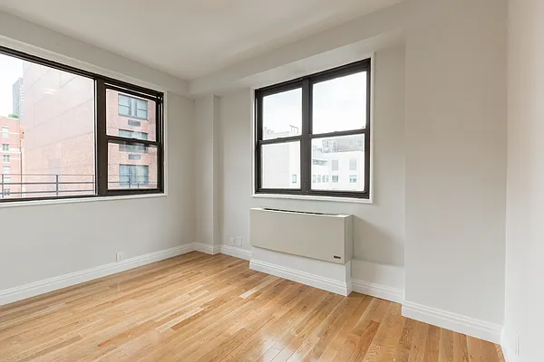 Rented by Stonehenge NYC LLC | media 7