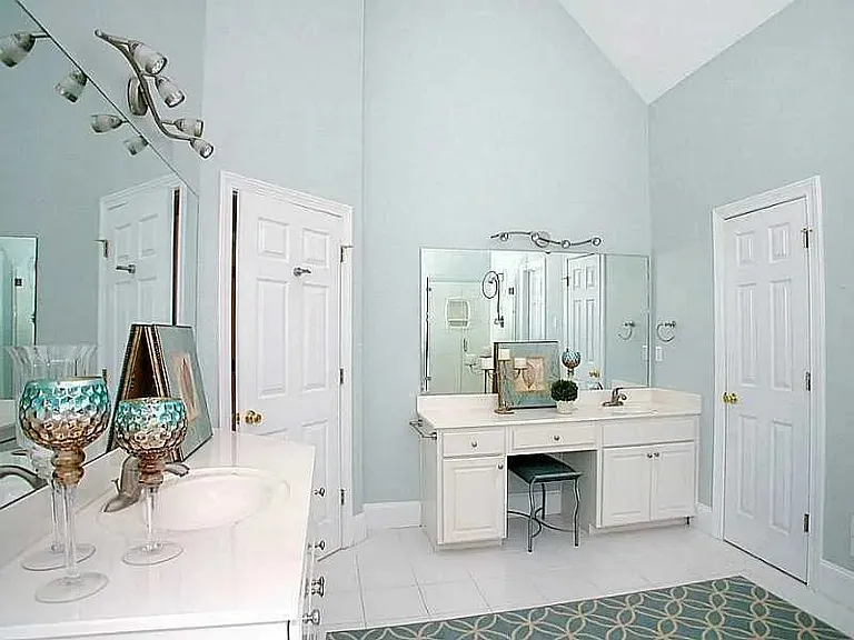 Master Bath View2