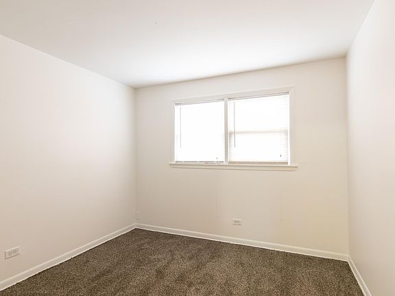 5th image of 6615 W Lloyd Dr #A1