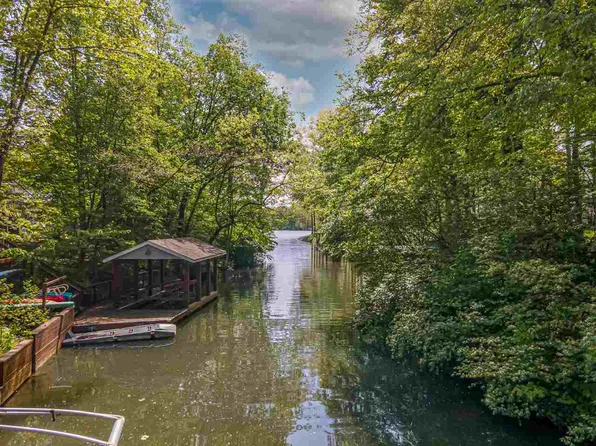 206 Lakengren Dr, Eaton, OH 45320