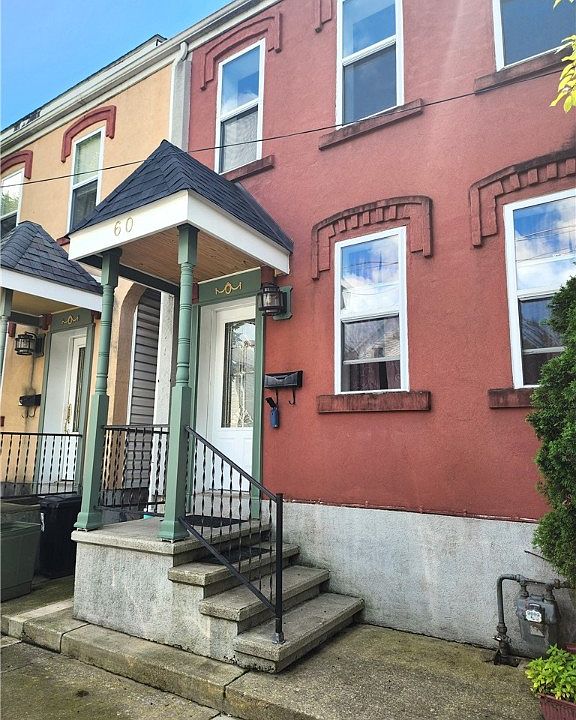 1st image of 60 Short St