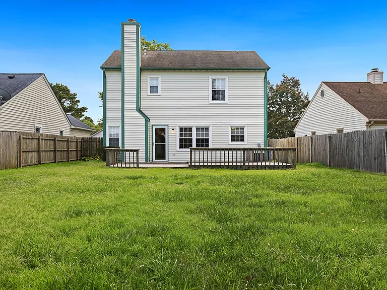 868 Avatar Dr — Photo 32