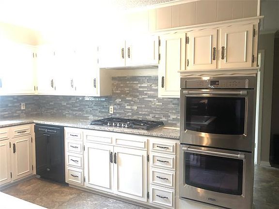 3rd image of 2238 Brook Hollow Dr